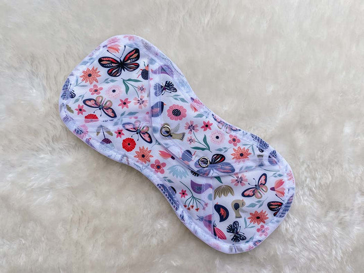 Motherease Mesara Reusable Cloth Sanitary Pad - Complete/Day (Multiple Patterns)